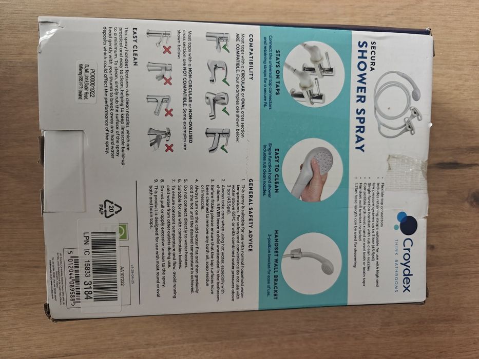 Zestaw prysznicowy marki Croydex, model Secura Shower Spray.