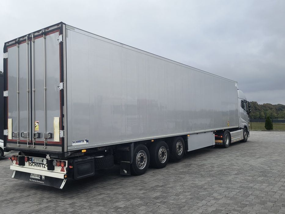 В продажу Volvo fh13