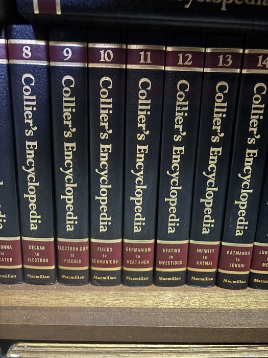 Collier's Encyclopedia + Collier's Dictionary+ Yearbooks