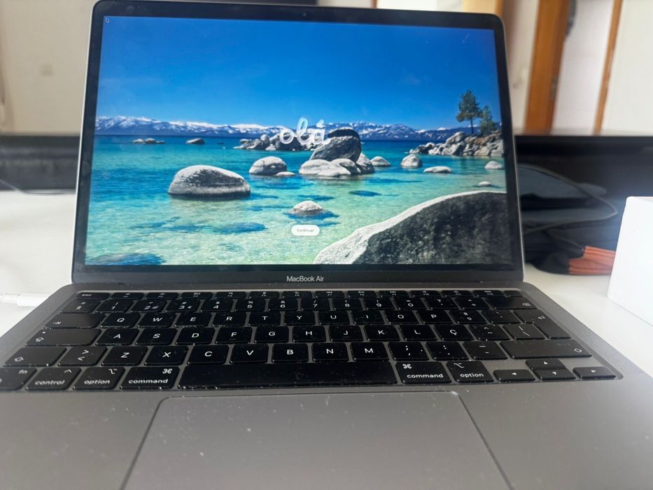 MacBook Air 13” com Chip M1 – Rápido, leve e potente