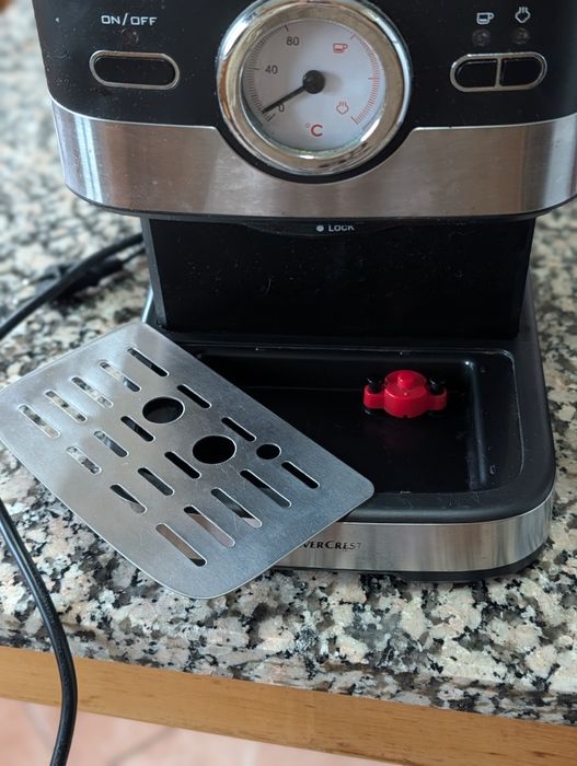 Maquina de café e espuma de leite