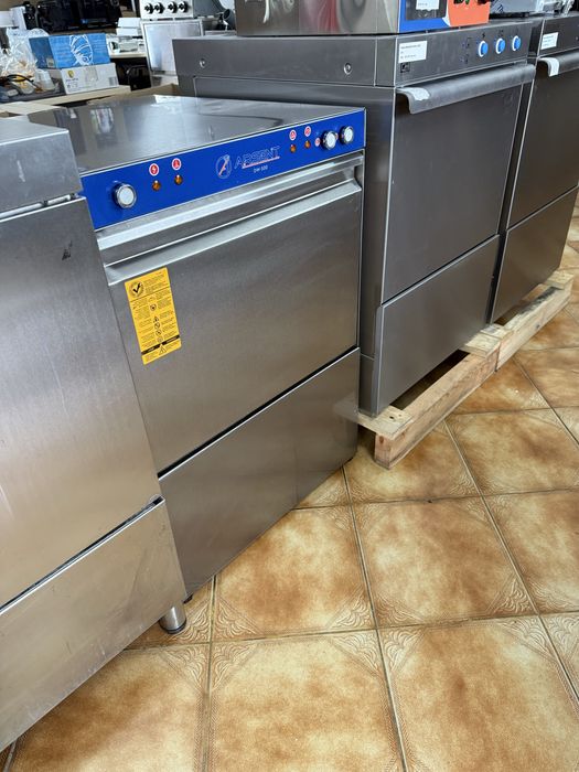 Maquina de lavar loiça  industrialpratos / bomba de esgoto , drenagem