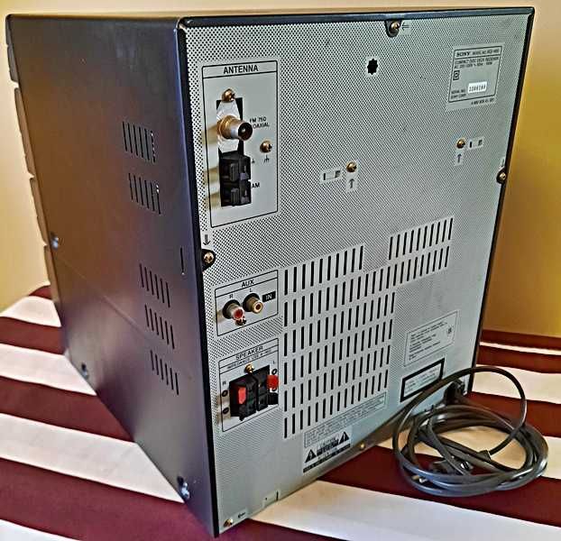 Wieża Sony  model HCD-H690 - uszkodzona