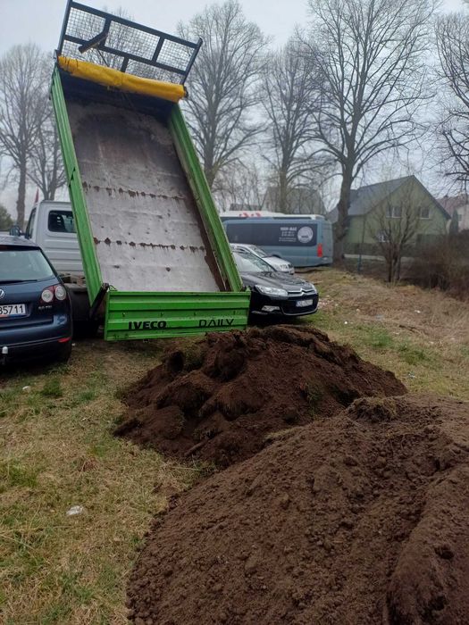 Czarnoziem ,piasek, kamień ozdobny