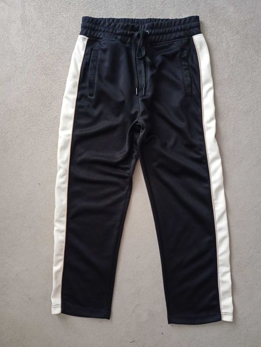 Брендові спортивні штани Bershka. Розмір M. Унісекс.