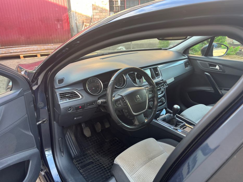 автомобіль Peugeot 508