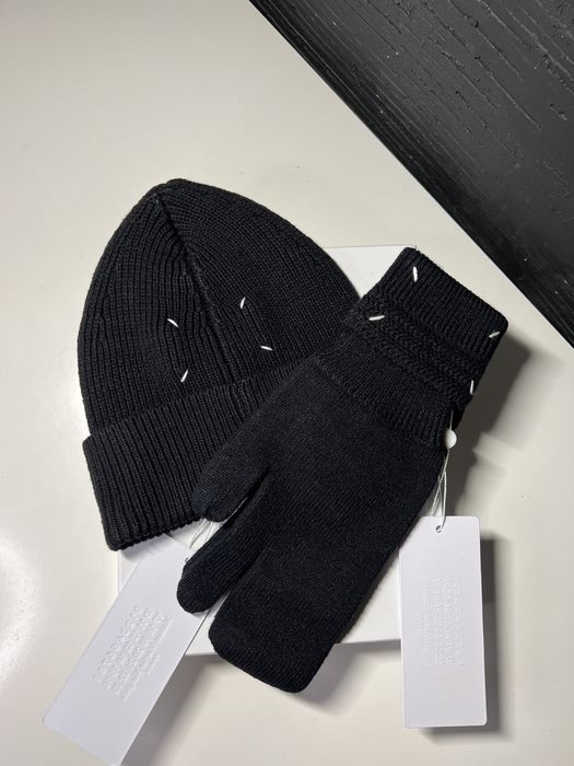 Шапка перчатки Maison Margiela набор