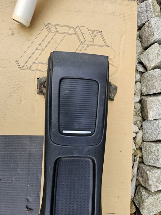 Bmw e92 e93 tunel   między  fotelami  kanapa tyl