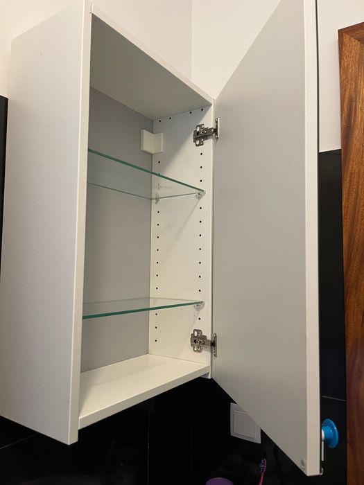 Armário com espelho casa de banho