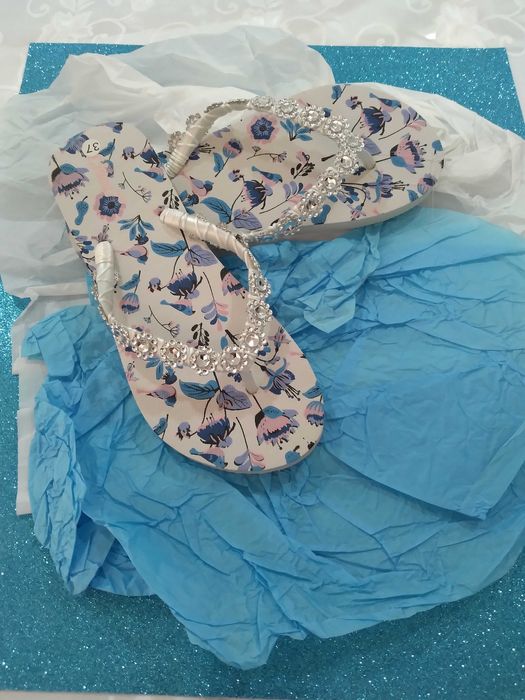 Chinelo decorados artesanal.