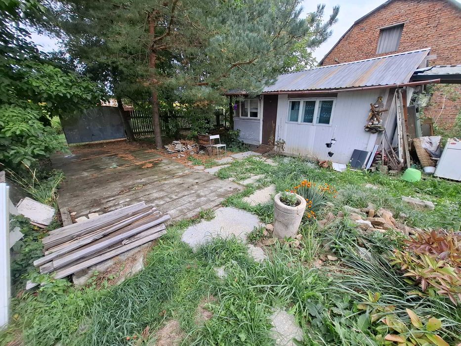 Продаж Дачі з Будиночком та власним озерцем  в якому є риба.