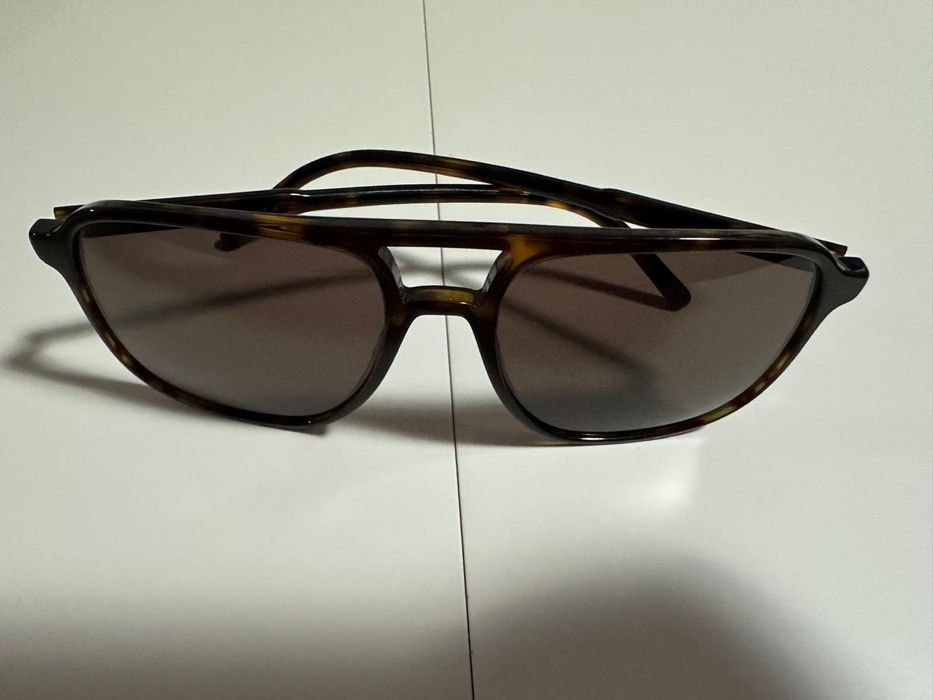 Oculos Sol pouco usados