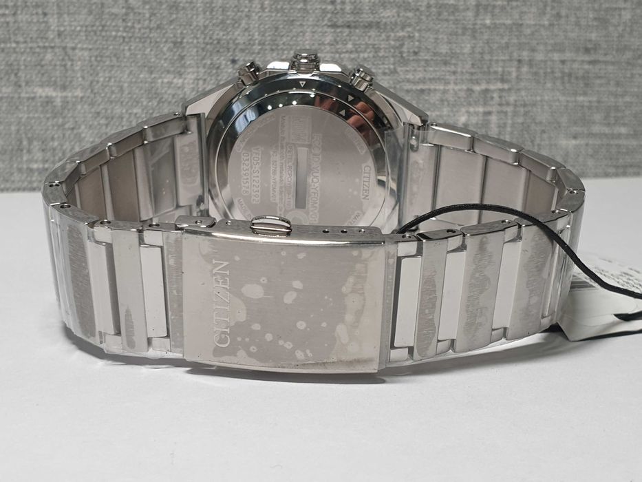 Чоловічий годинник Citizen Eco-Drive AW1431-24W Marvel Hulk 43mm новий