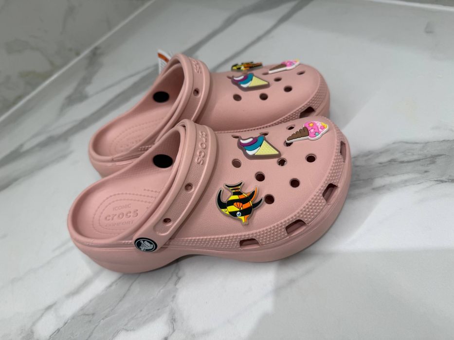 крокси  дитячі Crocs classic platform Clog/ рожеві крокси розмір W6 кроксы детские 36
