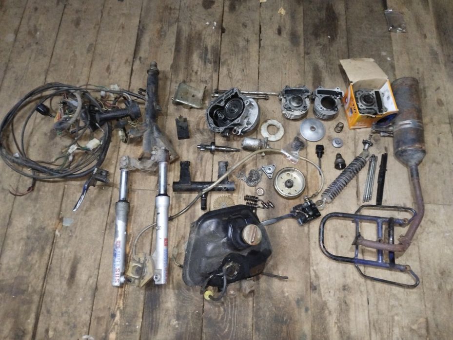 Запчасти китайський скутер 139 qmb