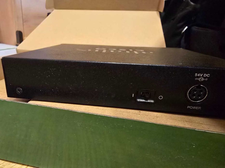 Cisco SF110D-08HP 8-Port 10/100 PoE Desktop Switch