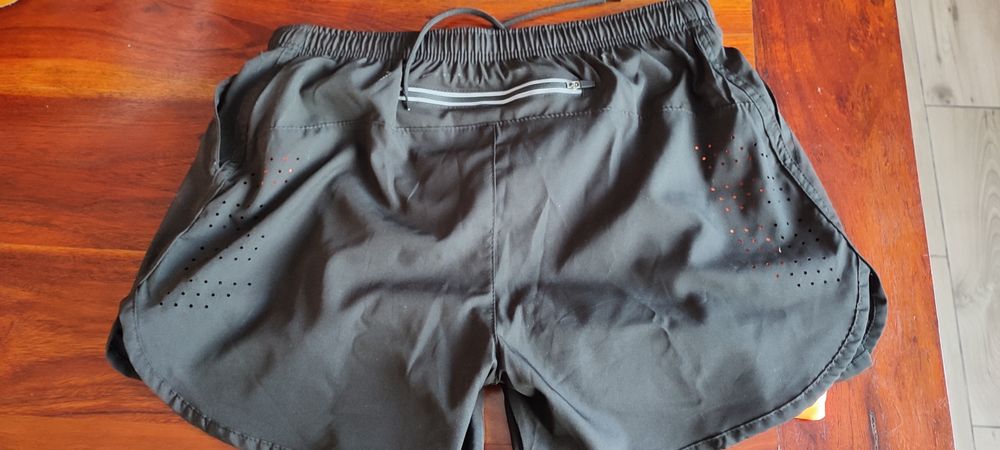 Calção desportivo L