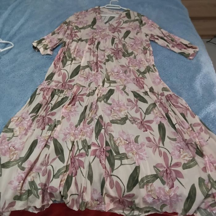 Vestido estampado com mangas à 3 quartas comprido