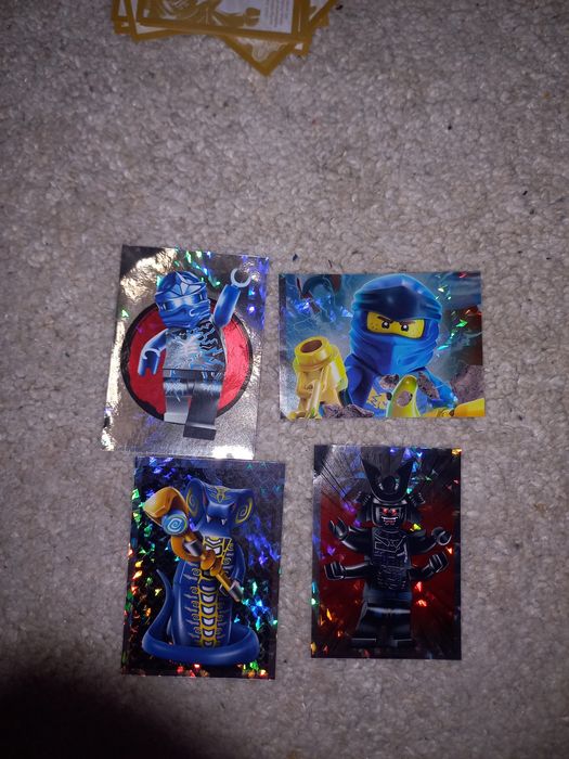 Cromos Ninjago, e cromos F1 20/21 e caderneta