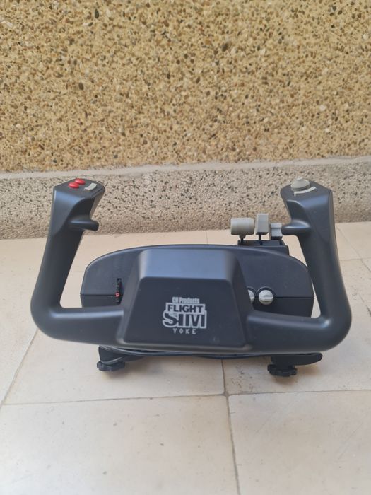 CH PRO flight kit - Controlos para simulador (Yoke+Pedals+Throttle)