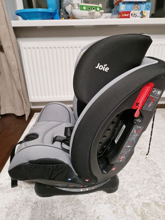 Дитяче автокрісло Joie 0-6 років
