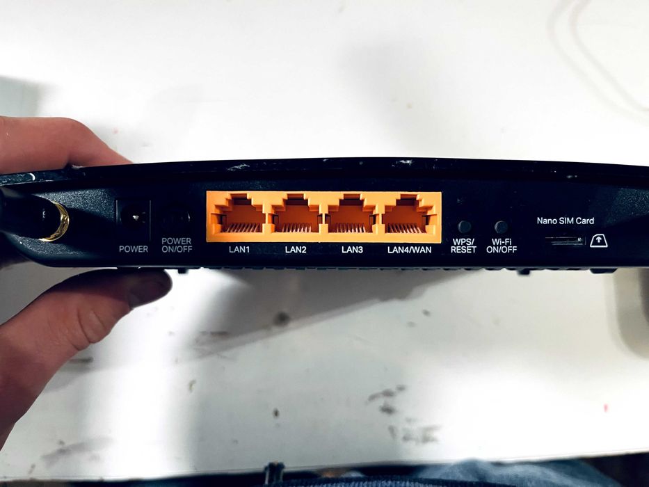 Router  Tp-Link 4G+ "Archer MR600"  + wzmacniacz sygnału.