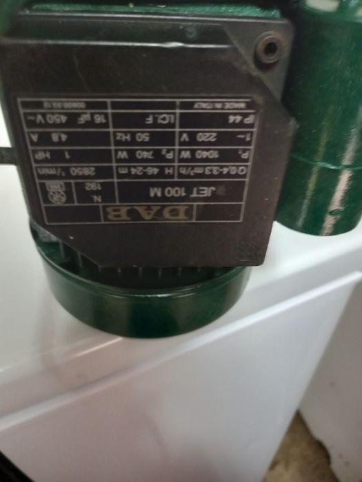 Bomba de água bom estado