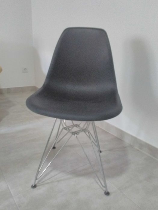 Mesa redonda de vidro temperado com cadeiras (novo)