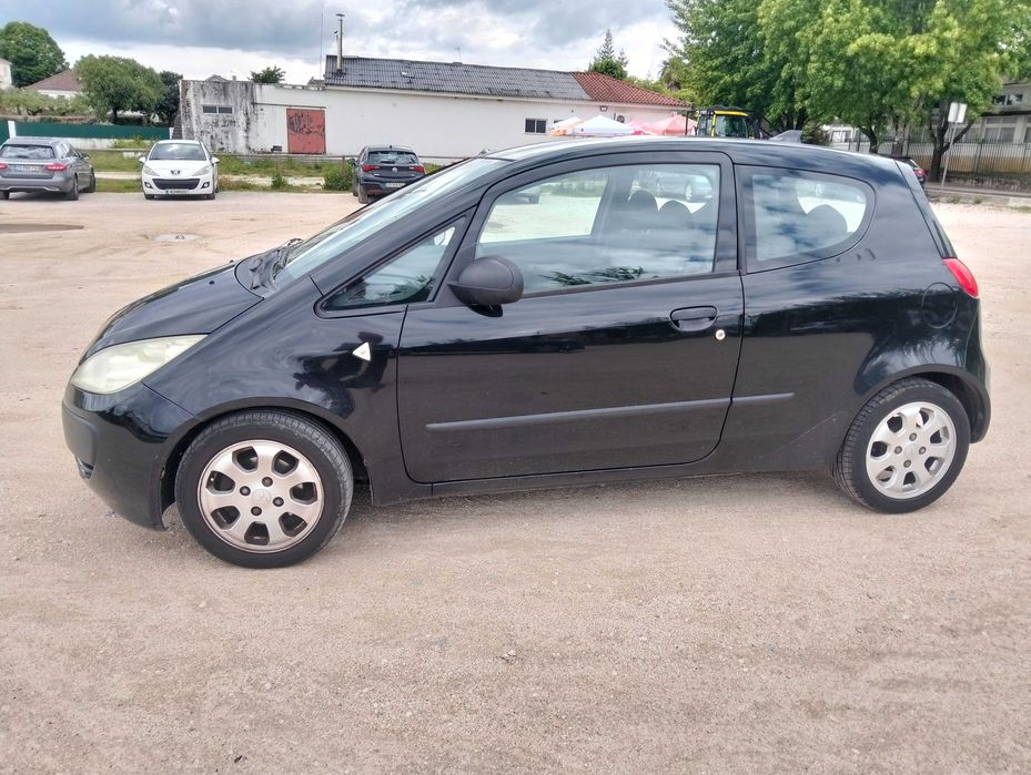 Vendo Mitsubishi Colt em excelente estado mecânico e pronto a circular.
