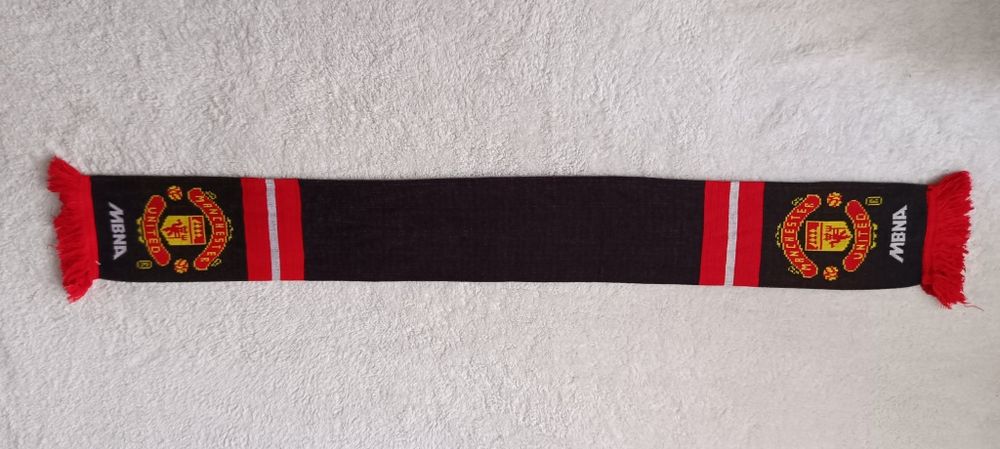 Manchester United szalik piłkarski sportowy używany