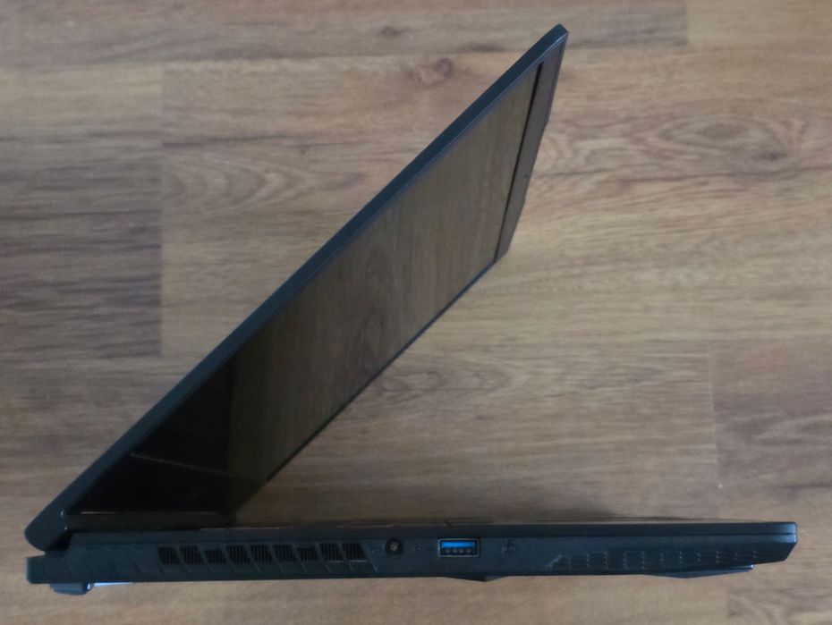 MSI GF63 Thin 8SC i7 8gen GTX 1650 - 4Gb / 8GB RAM