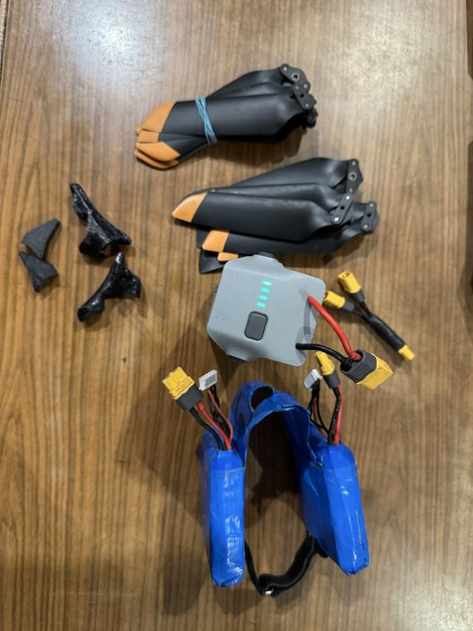 dji matrice 4t/4E аккумулятор, спарка, пропи 2 комп