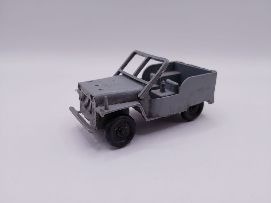 Kioskowiec plastikowy PRL Jeep Whilys Vintage 7 cm