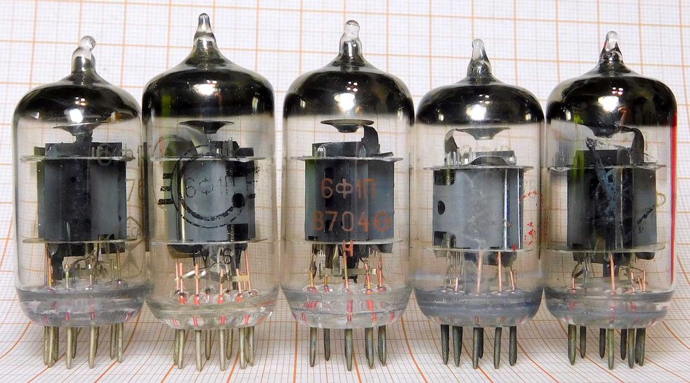 Lampa elektronowa 6F1P Trioda Pentoda (ECF80)[70]