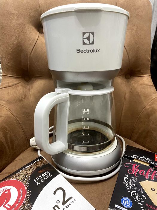 Крапельна кавоварка ELECTROLUX EKF3330
