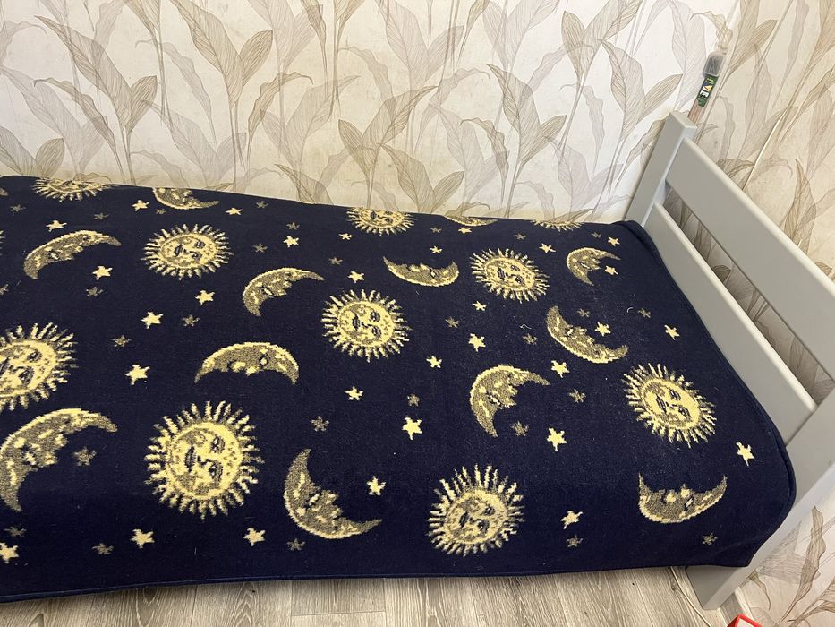 Ліжко односпальне