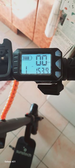 Єлектросамокат Sunstech