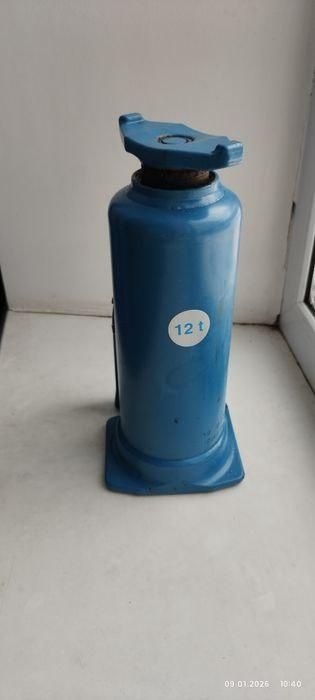 Домкрат Мерседес 12 тонн