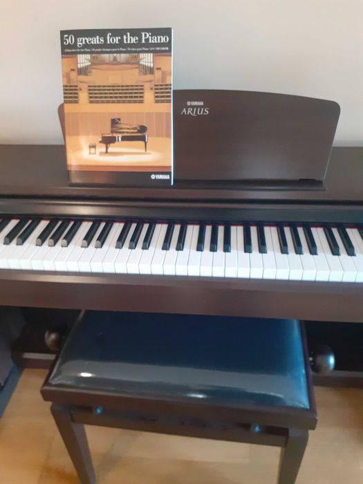 Piano digital Yamaha Arius YDP-140 + banco regulável + manuais originais