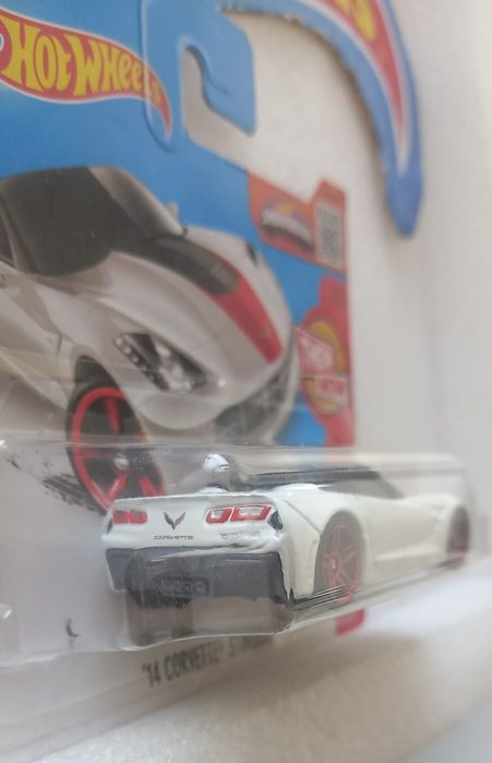 14 corvette stingray hot wheels