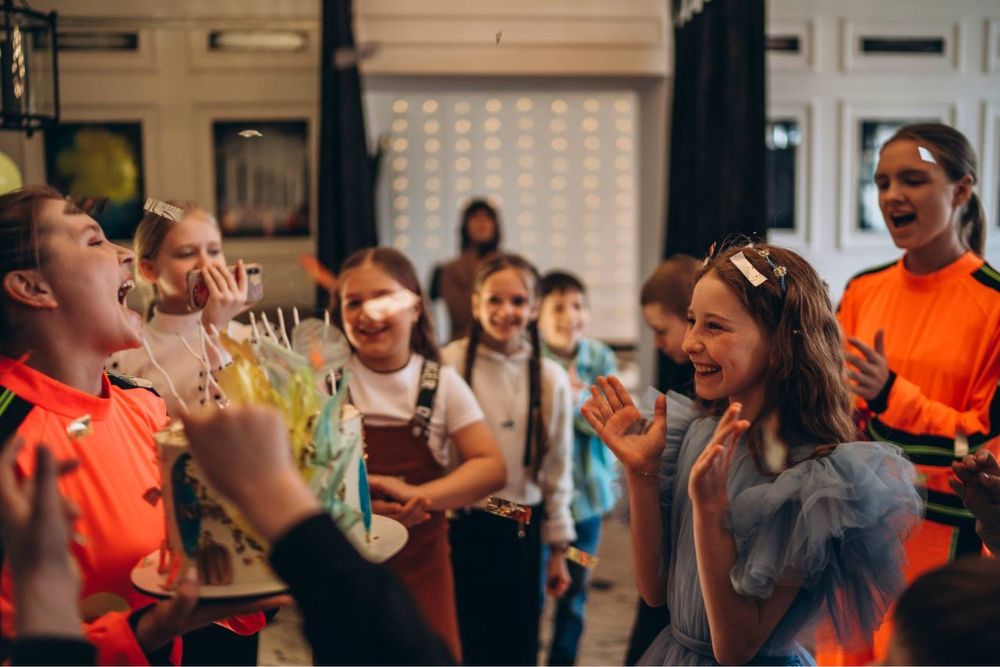 Аніматори на дитячі свята | Герої, квести, ростові ляльки