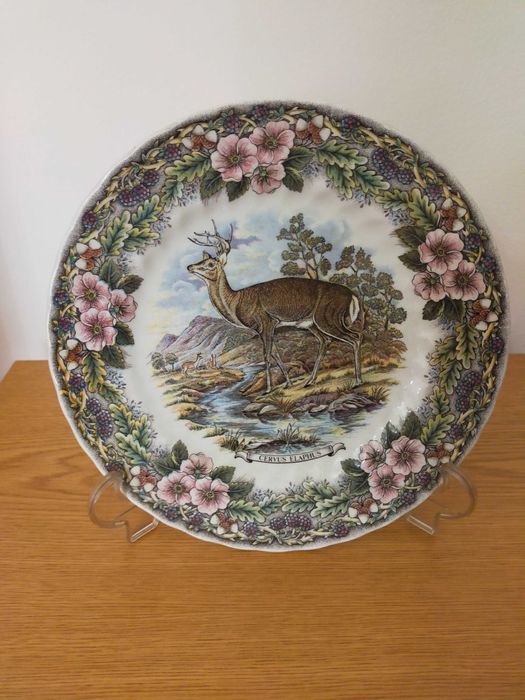 Decorative Items442066726772418560