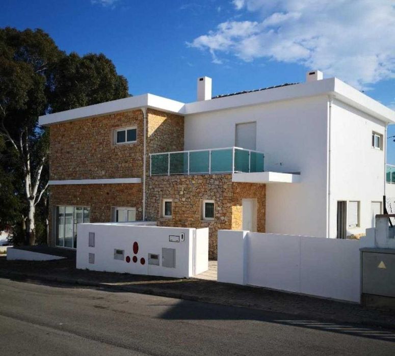 Moradia com 5 quartos em Monte Francisco, jacuzzi, parking, mobiliada