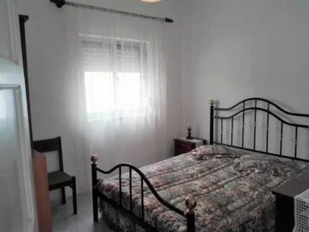 T1 + 1 BAIXA DA BANHEIRA