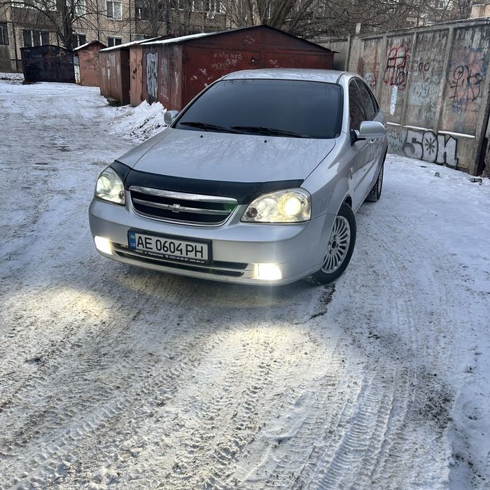 Продам шевроле Лачеті