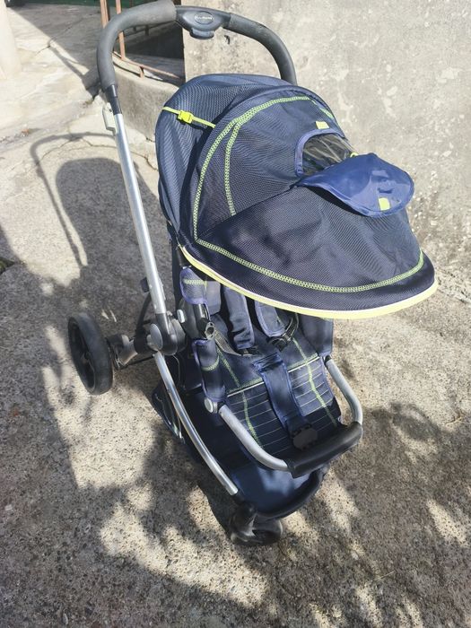 Vendo Carrinho bebé/criança