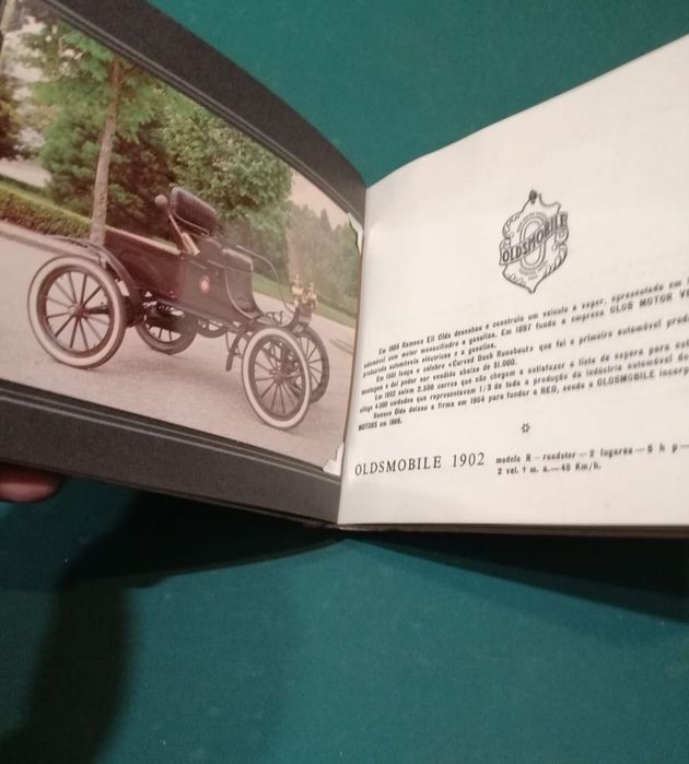 Álbum Ilustrado do Museu do Automóvel do Caramulo