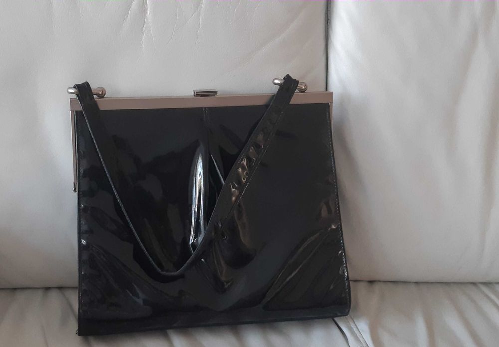 Solar- torebka lakierowana w stylu retro-czarna