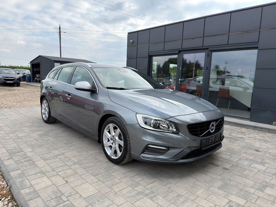 Volvo V60 2.0 Diesel R DESIGN Nawigacja Elektryczne Szyby Ledy Gwarancja