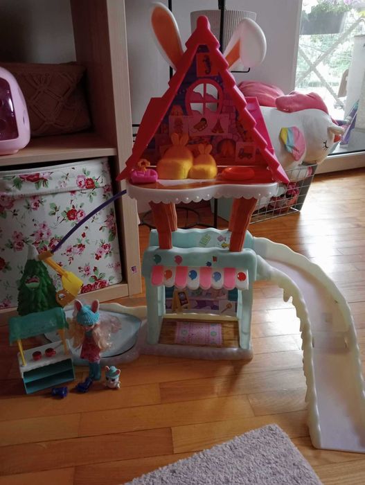Enchantimals zimowa chatka